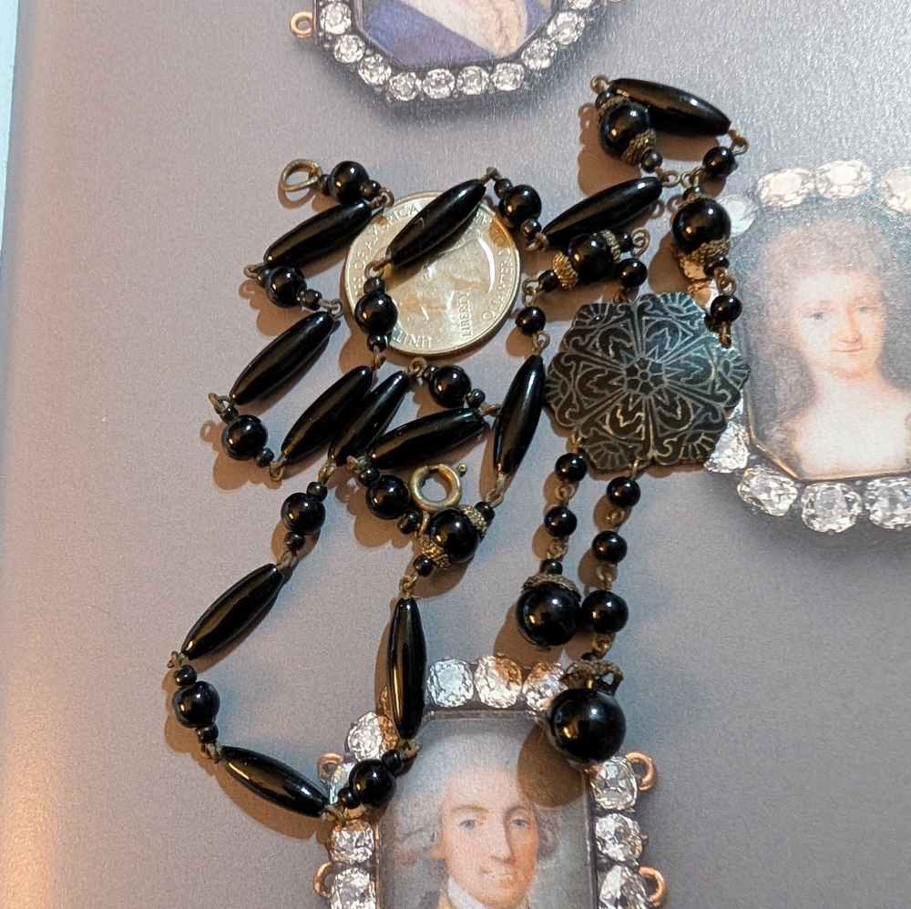Victorian Era Whitby Jet & Enamel Antique Mourning Necklace - Picture 4 of 6
